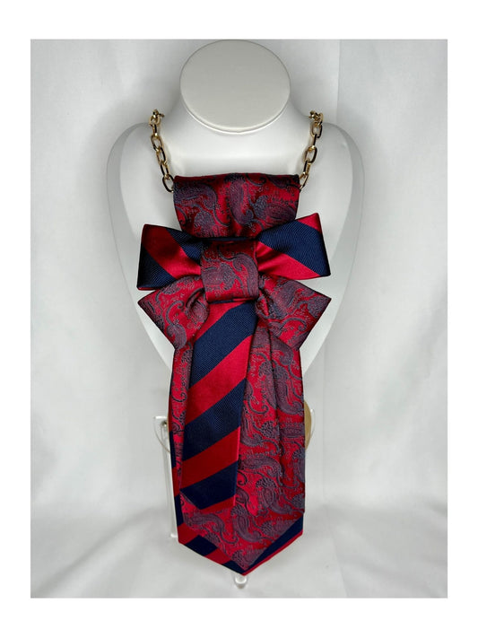 Handgjord slipsrosett i djupt röd och marinblå ton 