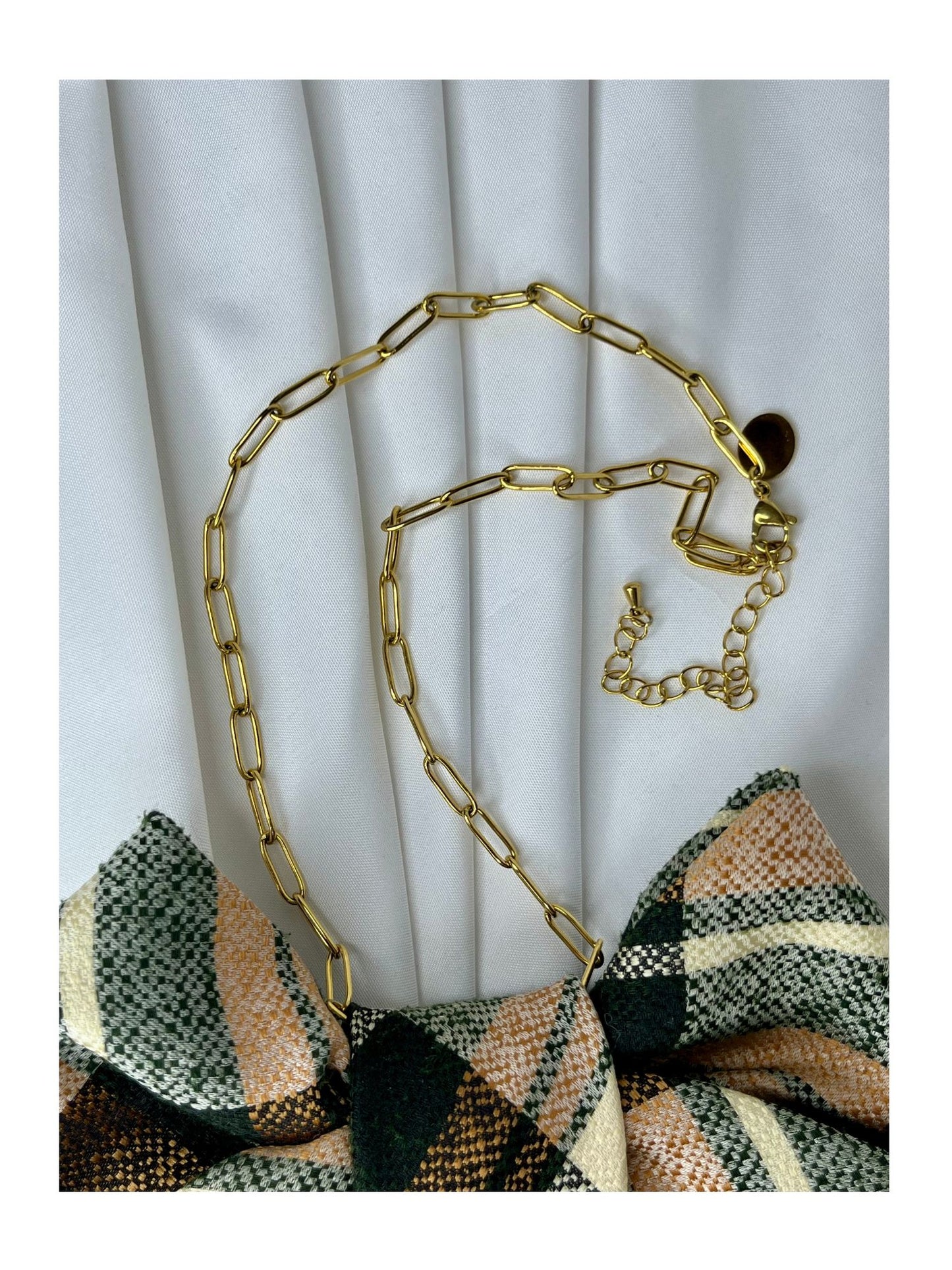 Närbild av halsband för handgjord slipsrosett
